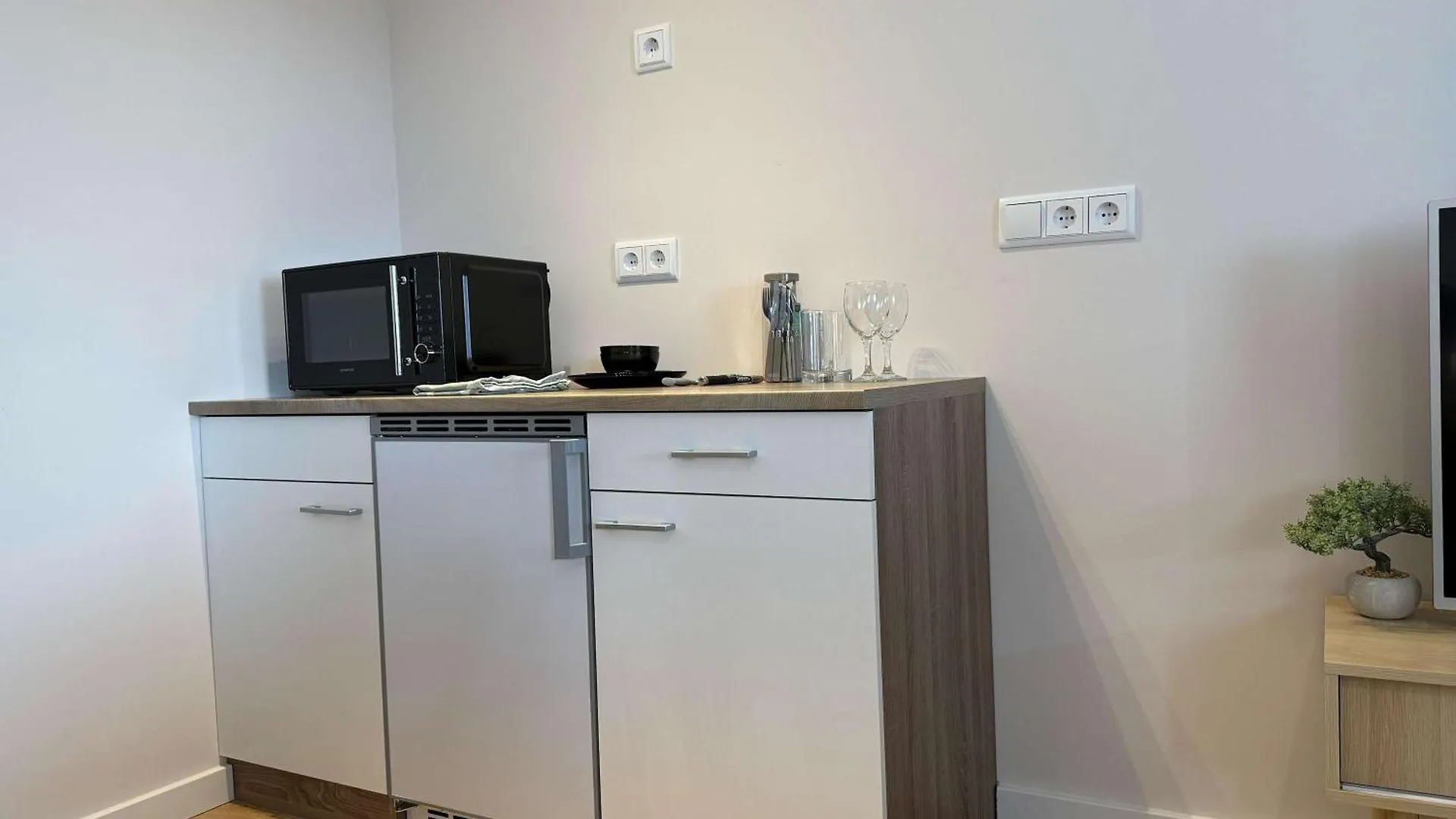 The Cozy Nest Stylish And Serene City Studio Eindhoven 0*,  Holland
